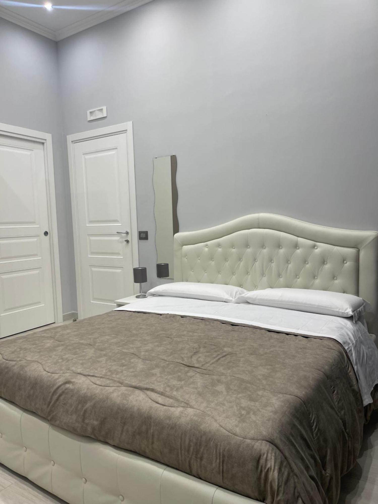 Toledo Relax Hotel Naples Exterior photo